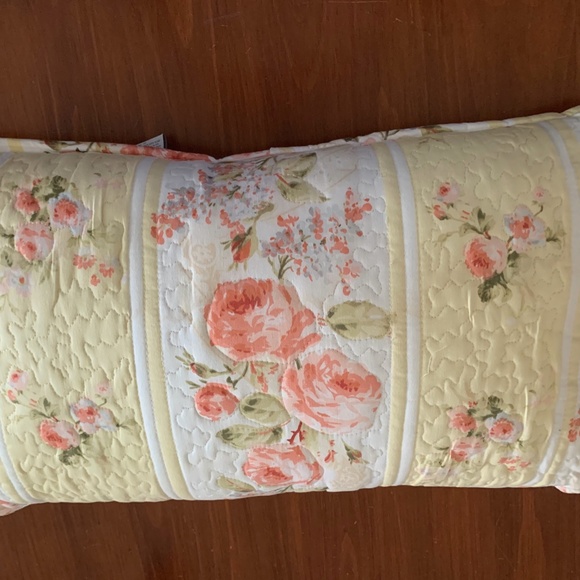 King Croscill Yellow Comforter Set - Picture 3 of 5